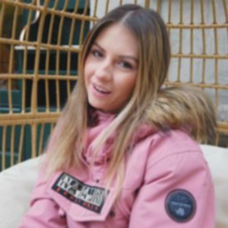CAWD-807 制服美少女學生年輕白嫩又超Q彈的巨乳身材真令人爽到受不了，將她的鮑魚當成了我的自慰玩具直接中出 設樂夕日